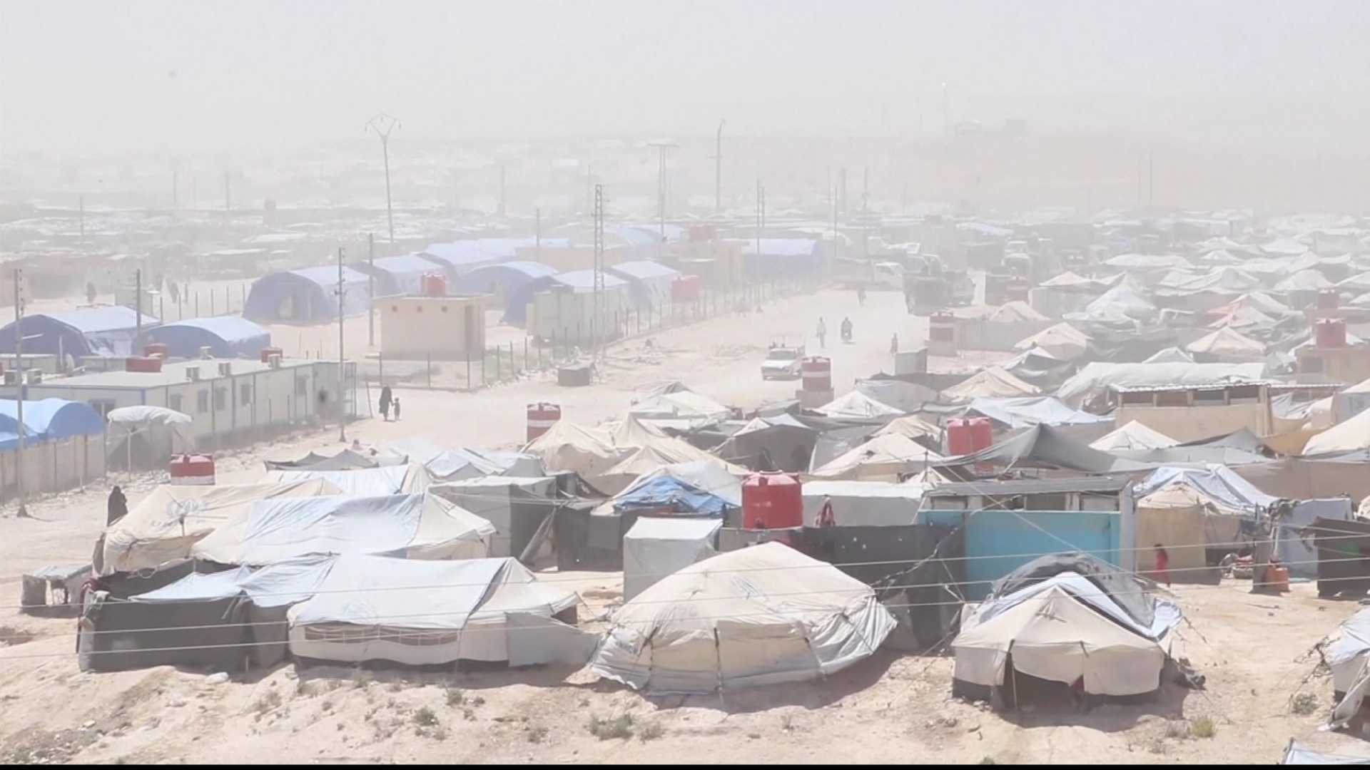 Rêveberîya Kampa Holê 21 zaroyên sêwî yên Da'işî  ji Kampê derxistin