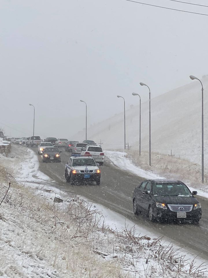 بالصور | الثلوج تشل حركة المواصلات في مناطق بإقليم كوردستان