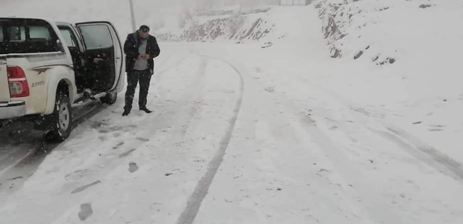 بالصور | الثلوج تشل حركة المواصلات في مناطق بإقليم كوردستان