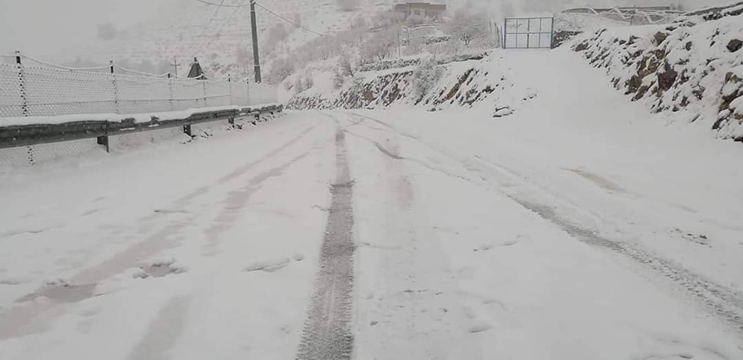 بالصور | الثلوج تشل حركة المواصلات في مناطق بإقليم كوردستان