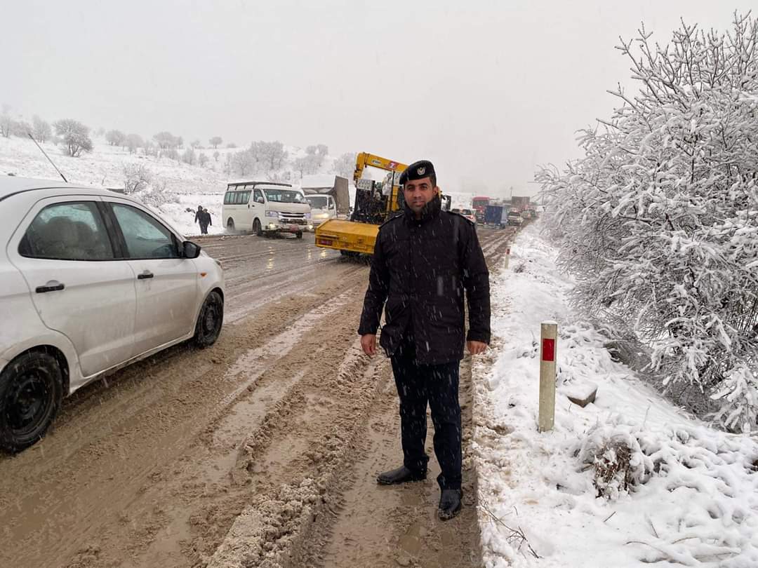 بالصور | الثلوج تشل حركة المواصلات في مناطق بإقليم كوردستان