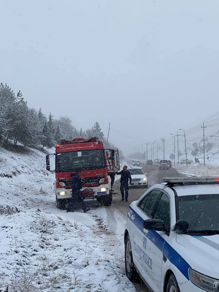 بالصور | الثلوج تشل حركة المواصلات في مناطق بإقليم كوردستان