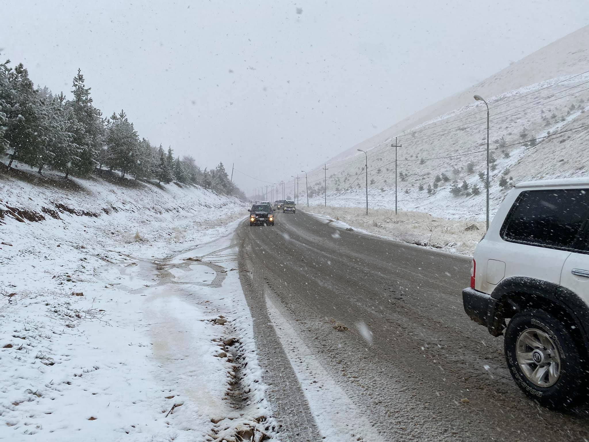 بالصور | الثلوج تشل حركة المواصلات في مناطق بإقليم كوردستان