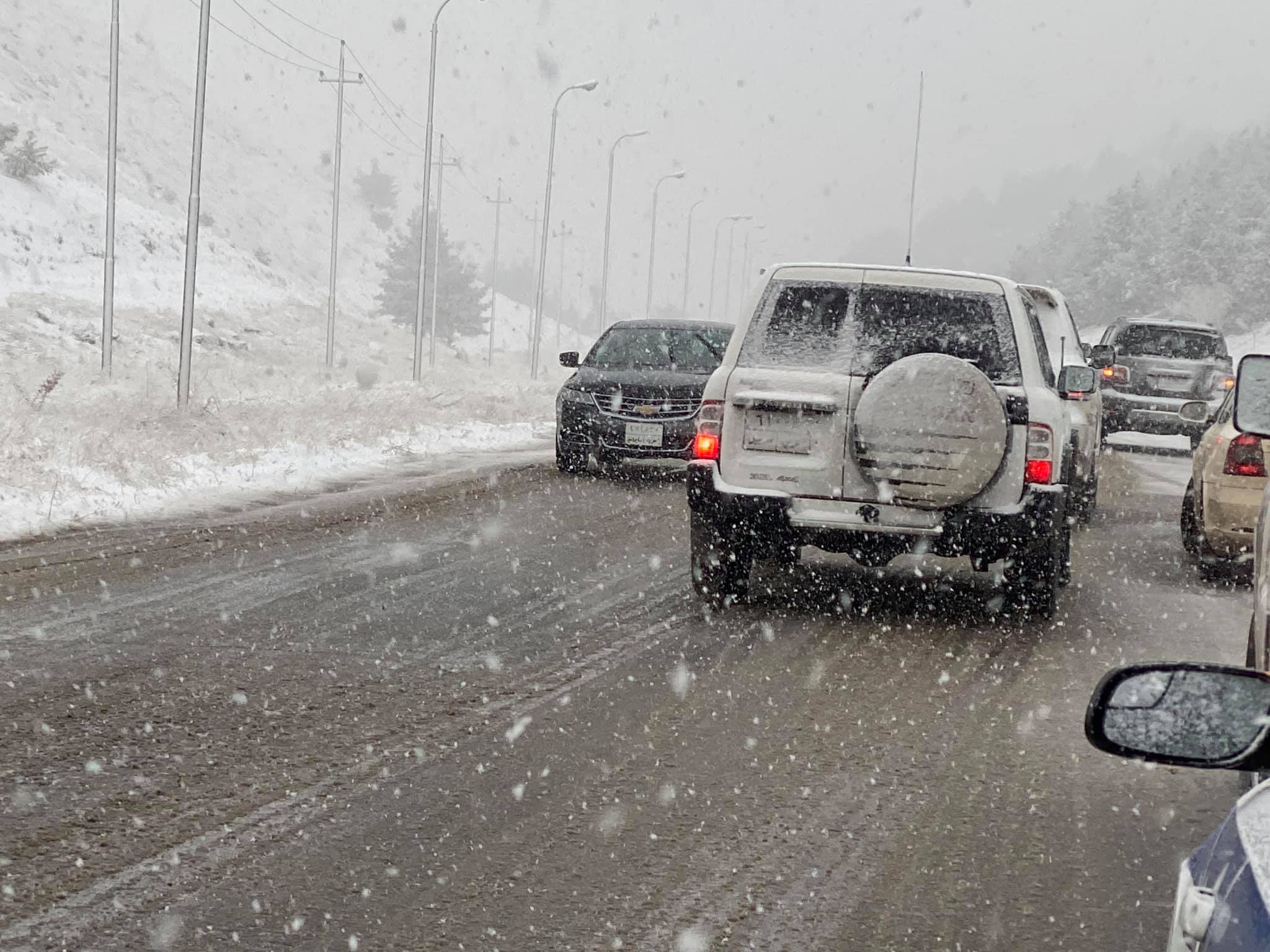 بالصور | الثلوج تشل حركة المواصلات في مناطق بإقليم كوردستان