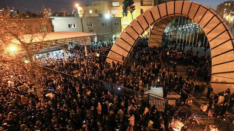 Amerîka li ser destesekirina Balyozê Brîtanya li Tehranê hate deng