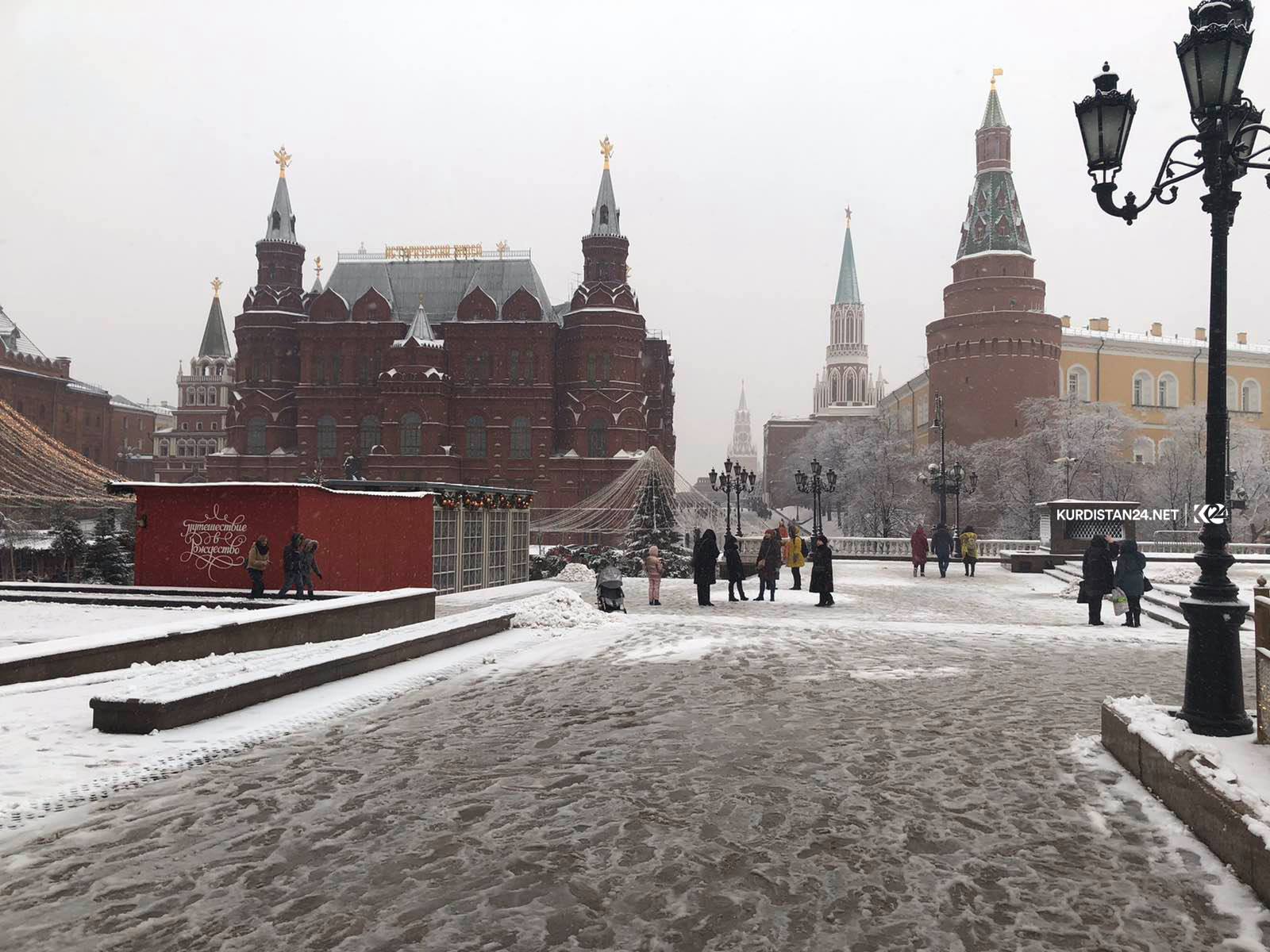 PHOTOS: Locals flock as Moscow experiences first significant snowfall of winter