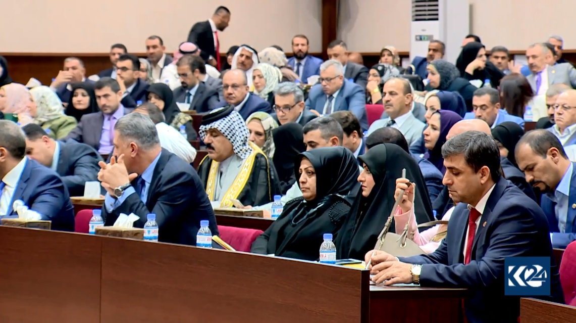 Kutleyeke din dijînîya xwe bo kabîneya Elawî ragehand