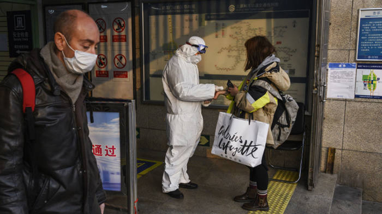 Korona gehişte welatek din