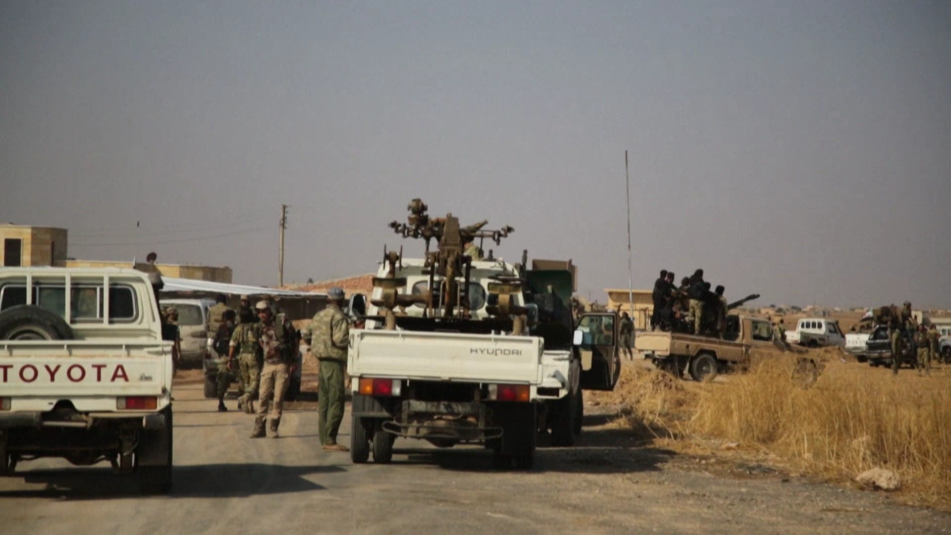 Tirkiyê gundewarê Til Temir û Eyin 'Îsa bi giranî topbaran dike