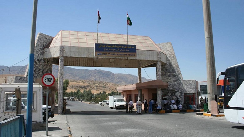 چەند هاووڵاتییەکی ئێرانی لە  نێوان هەرێمی کوردستان و تورکیا گیر دەخۆن
