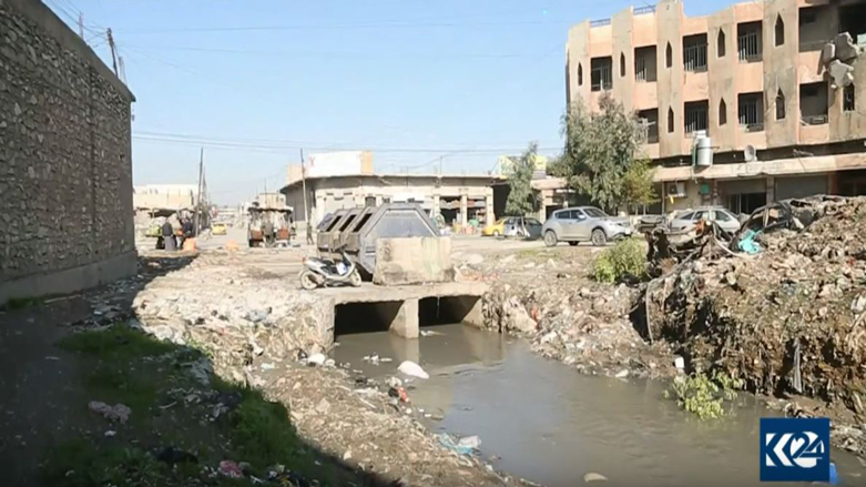 ئاوی پیس شەقامەكانی مووسڵ دادەپۆشێ
