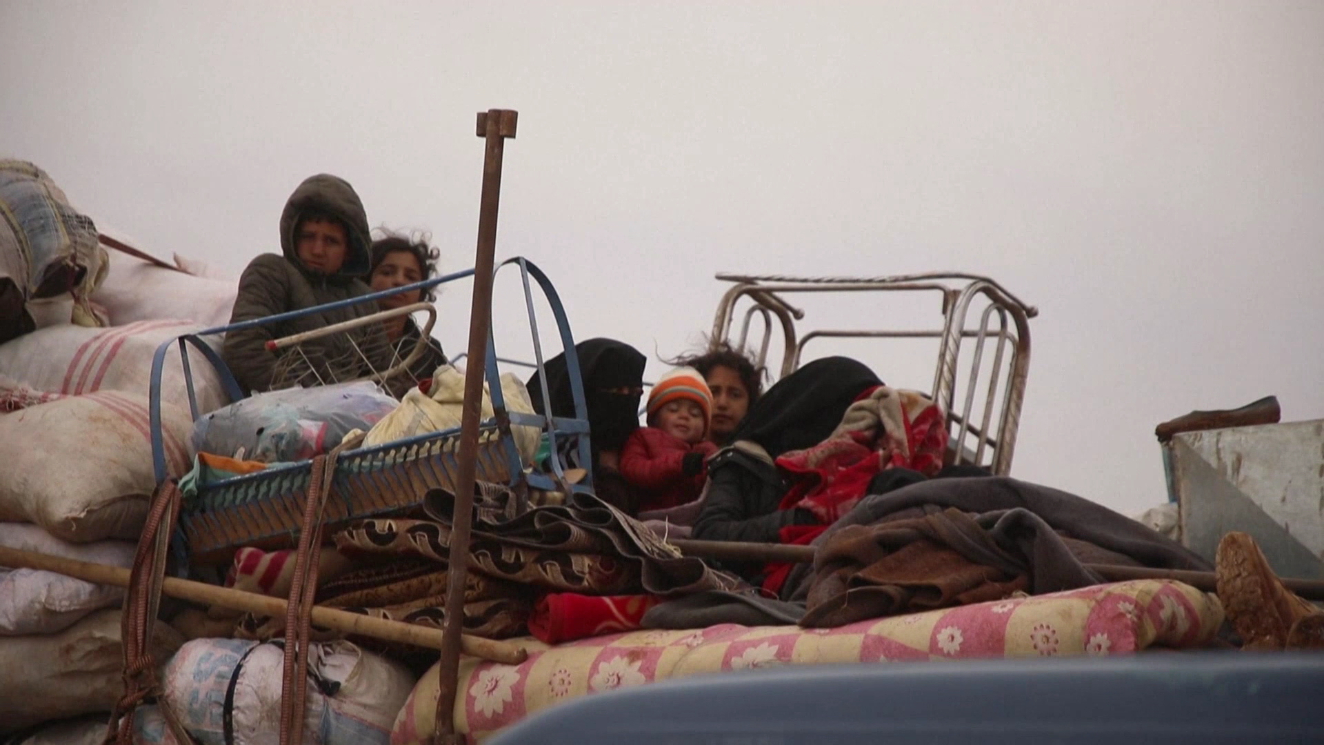 Neteweyên Yekbûyî: Li bakura  rojavaya Sûriyê 900 hezar kes  koçber bûne