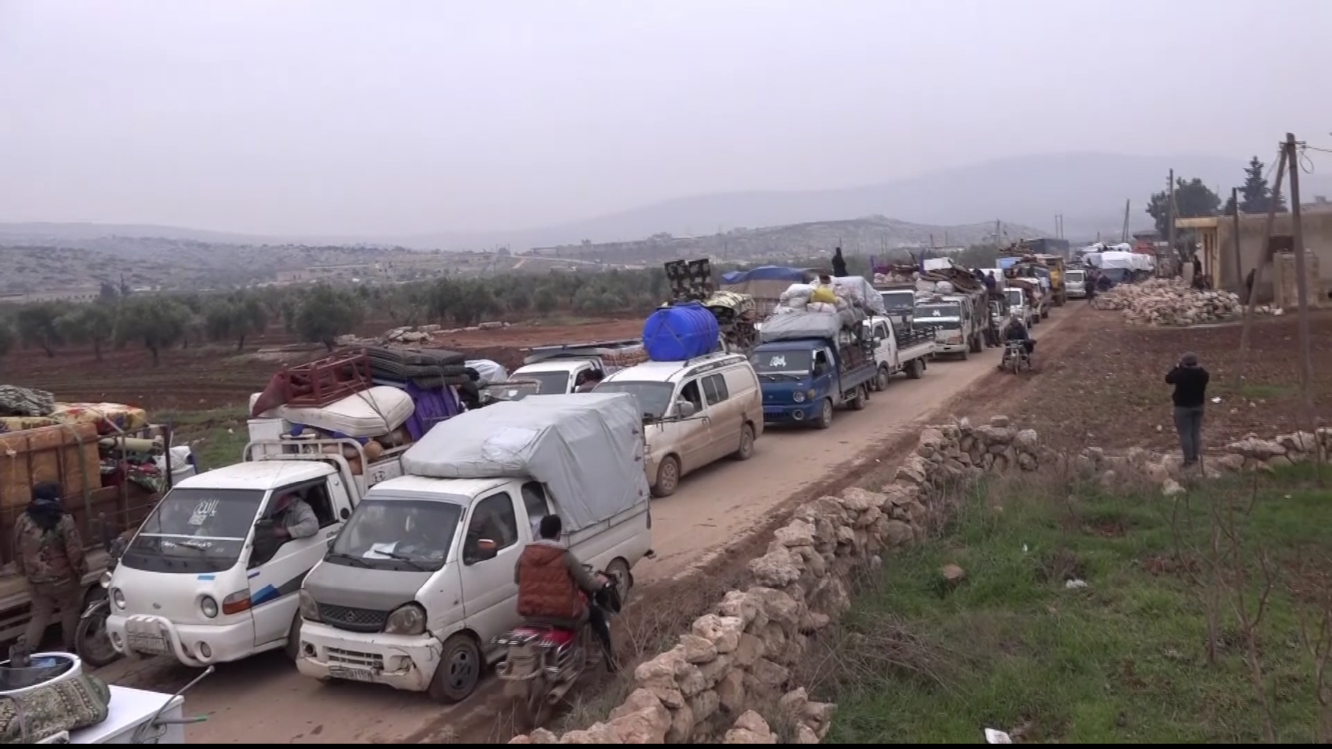 Neteweyên Yekbûy: Zêdetir ji  800 hezar kes li bakura rojavaya Sûriyê koçber bûne
