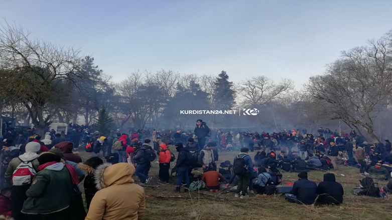 نزیکەی 13 هەزار کۆچبەر چاوەڕێی دەرگای یۆنان دەكەن