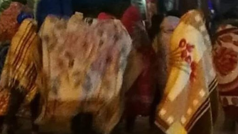 بالفيديو | "مسيرة البطانيات" تتحدى البرد في العراق