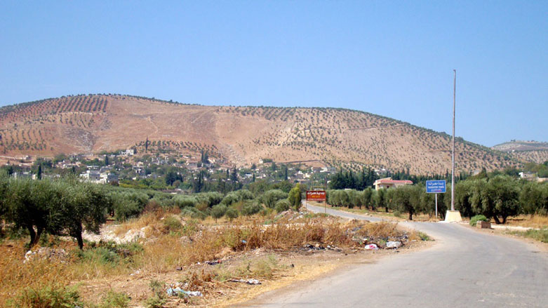 Grûpeke çekdar 3 kalemêr ji gundekî Efrînê revandin 