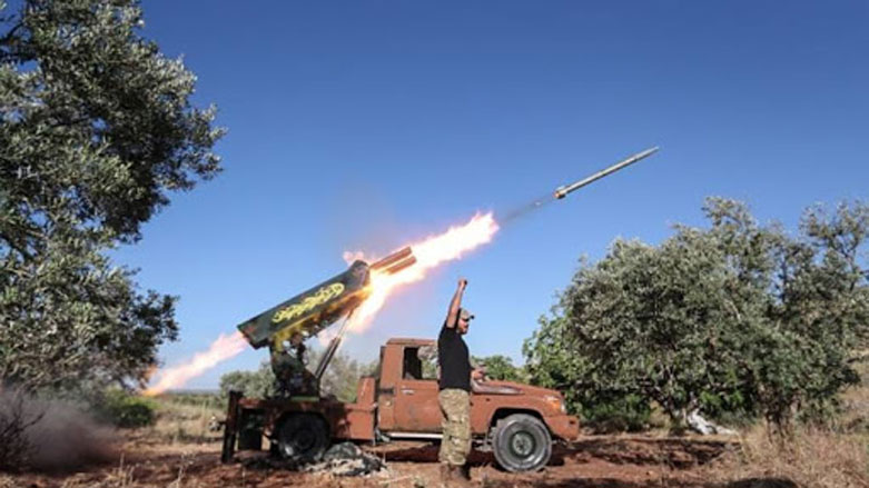 Bi piştevaniya Tirkiyê çekdaran dest mûşekbaran hêzên rêjîmê kirin