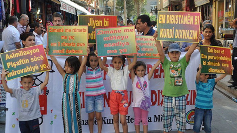 “CHP bi gotin piştevaniyê li zimanê Kurdî dike, lê bi kirdarî nekiriye”