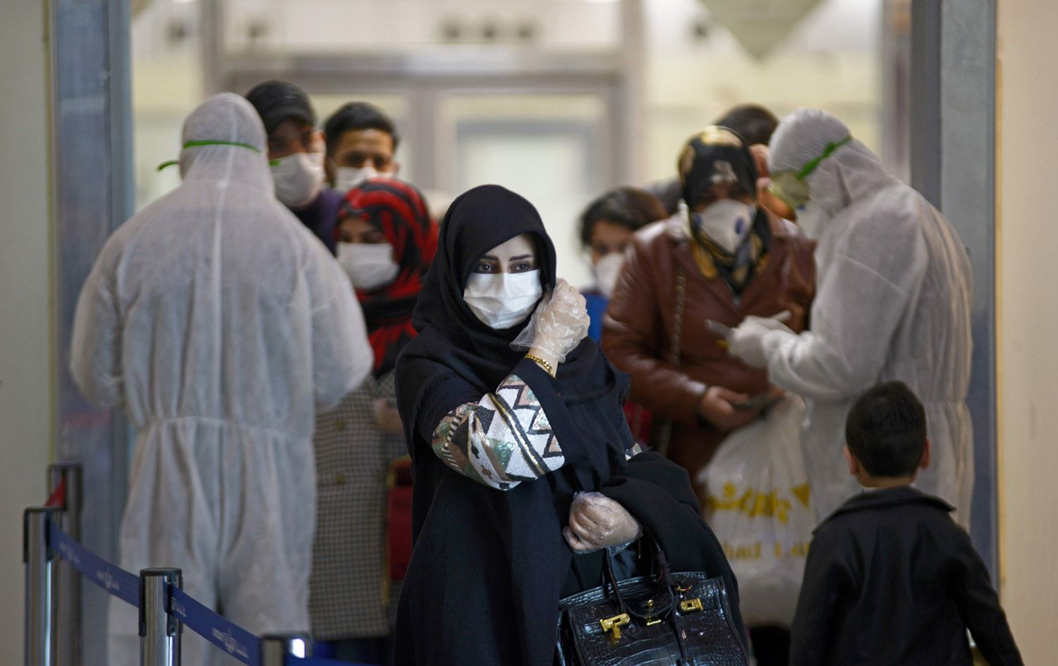 العراق يمدد حظر التجوال وخلية الأزمة لا تستبعد "الطوارئ"