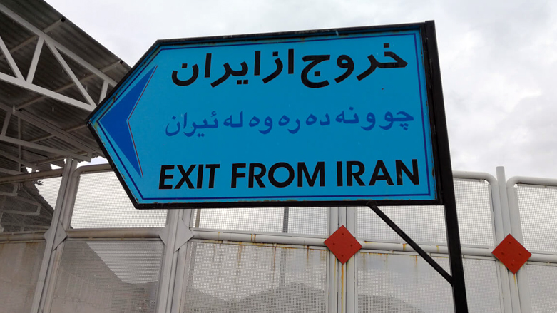 العراق يغلق كل المنافذ مع إيران ويحدد آخرين جويين لرعاياه