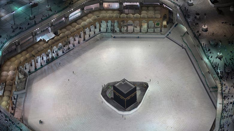 له‌ قه‌ته‌ر گه‌شتی چه‌ند وڵاتێك و له‌ سعوودییه‌ش قوتابخانه‌ و بۆنه‌ ئاینییه‌كان راگیران