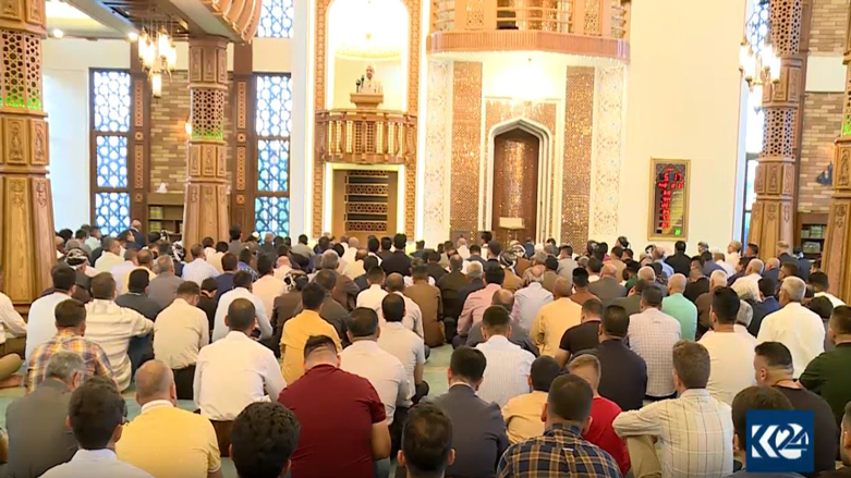 چەند رێنماییەك لەبارەی نوێژی ھەینی دەدرێت	