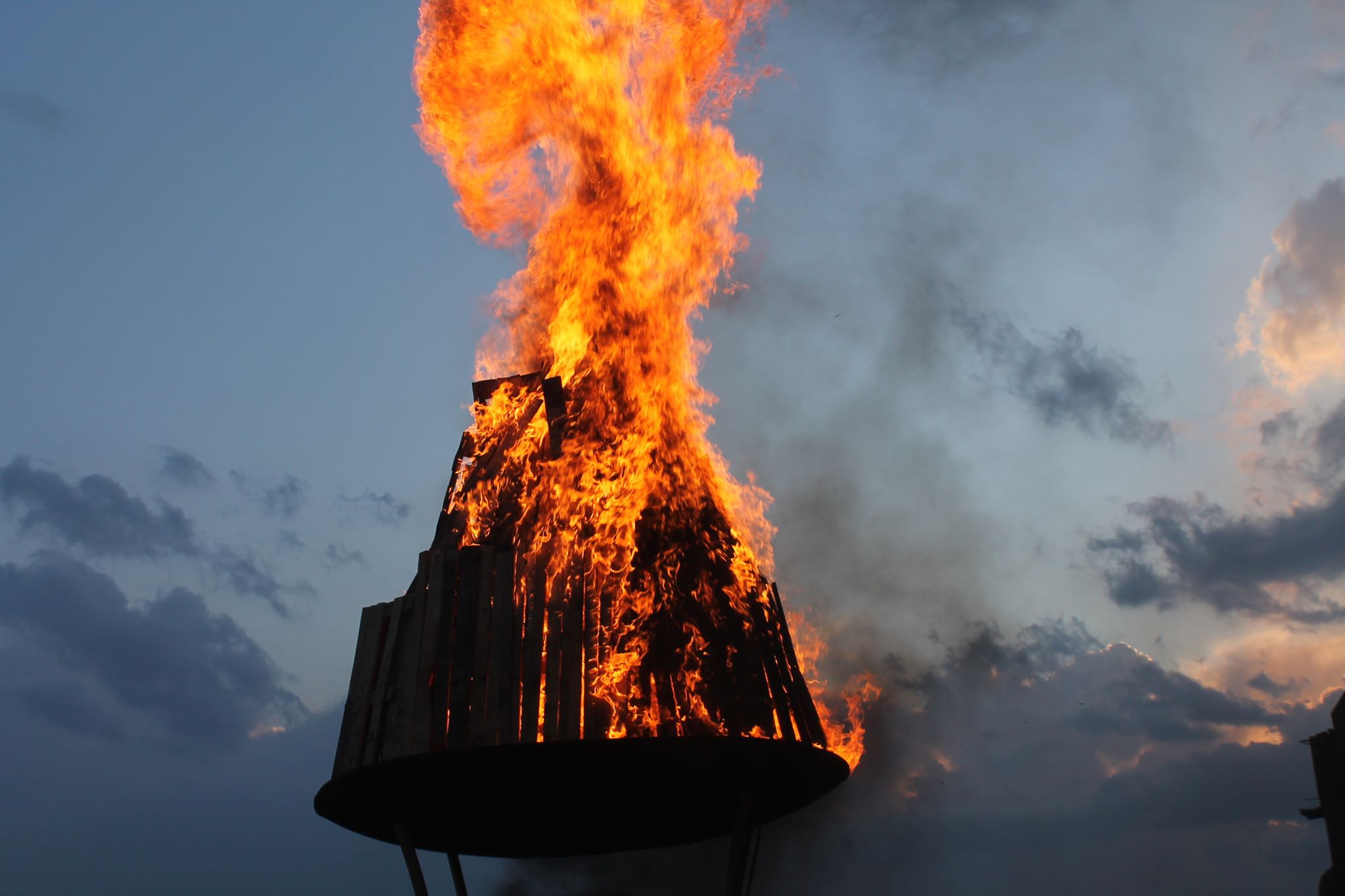 PHOTOS: Erbil marks Newroz with single bonfire and no public crowds