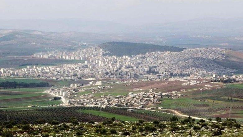 Li nêzîkî Efrînê şer di navbera YPG û çekdaran de derketiye