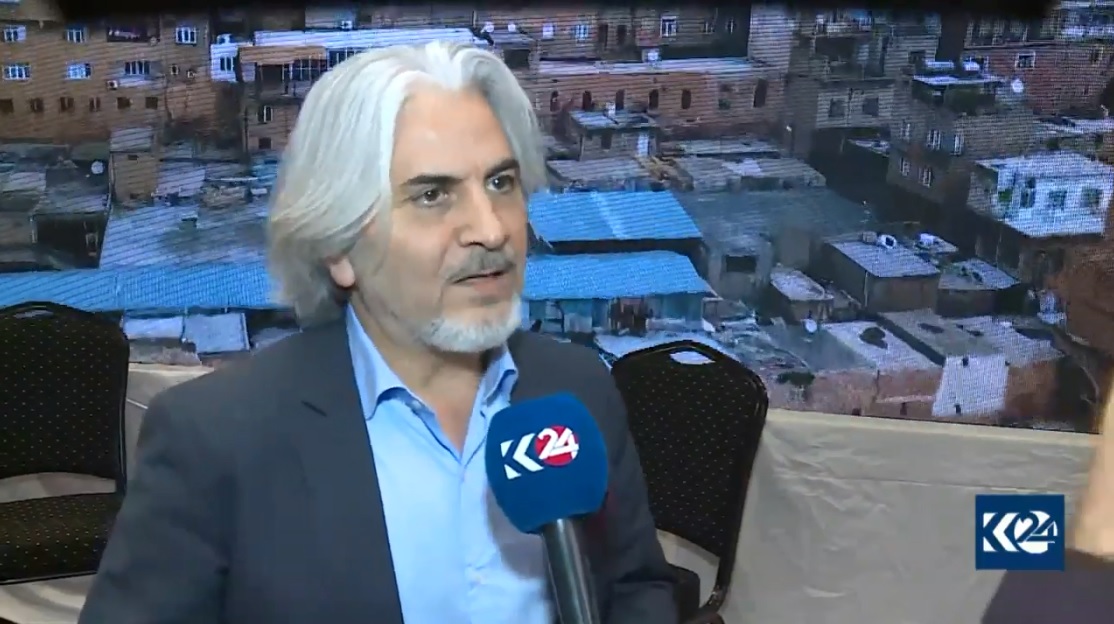 له‌ هه‌ولێر نووسه‌ر و وه‌رگێڕی كورد فرات جه‌وه‌ری خه‌ڵات كرا