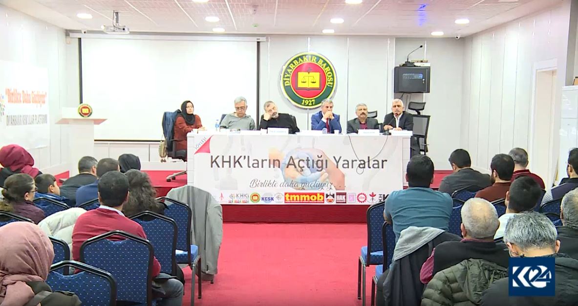 Kesên bi biryarnameyên bi hikmê zagonî ji kar hatine dûrxistin daxwaza mafên xwe dikin