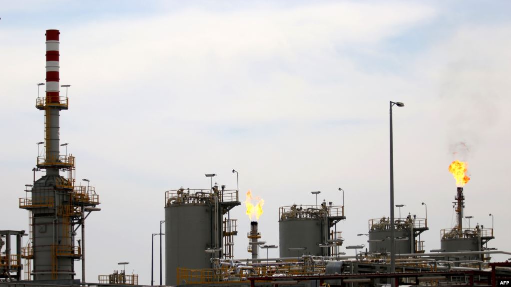 "هدنة ترامب" ترفع أسعار النفط 10 بالمئة