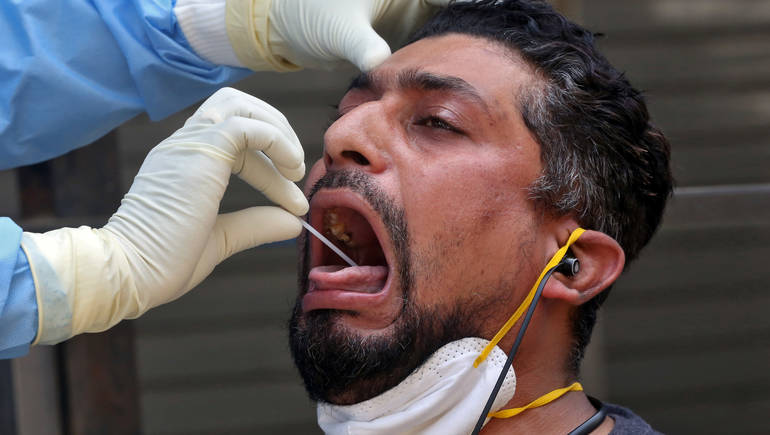 لماذا الرجال هم الأسوأ حظاً مع كورونا؟