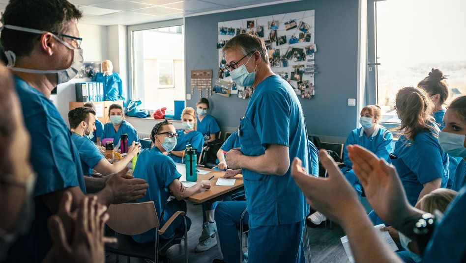 Li Ispanya 440 kesên din bi Vayrosa Korona mirin