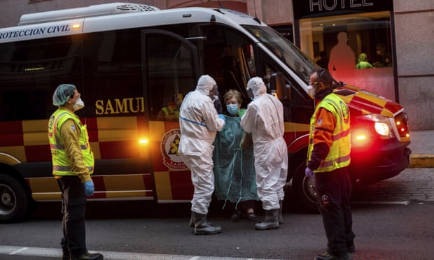 Ispaniya 523 haletên nû yên mirinê bi Koronayê tomar kir