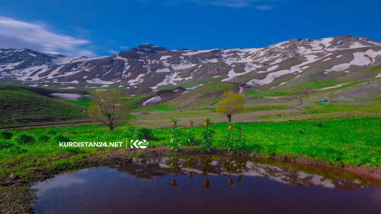 بالصور | بالكايتي تحبس الأنفاس وترسم لوحة بديعة في كوردستان