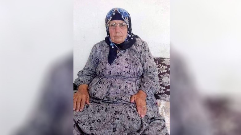 Çekdaran pîrejneke Efrînî ya 80 salî kuşt