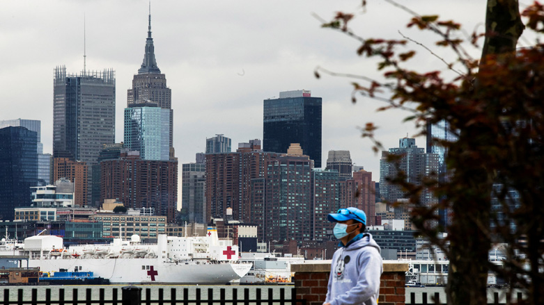 عدد وفيات كورونا في أمريكا يتجاوز عشرة آلاف