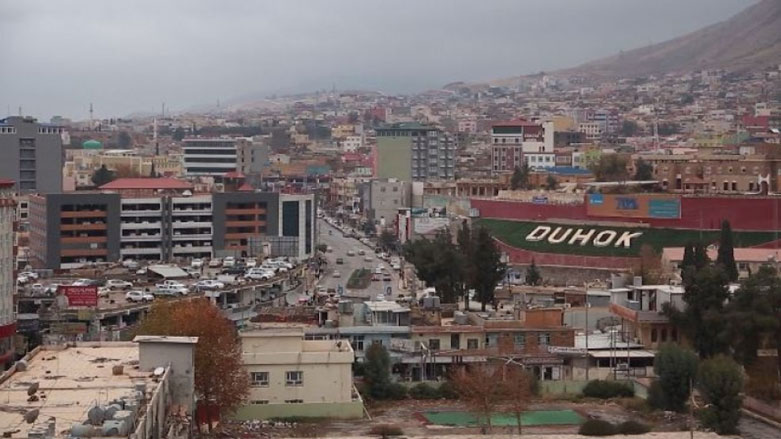 Li Duhokê 13 kes bi teqekirina xweşiyê birîndar bûn 