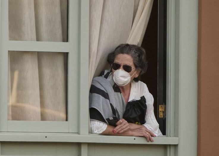 Ispanya.. 399  kesên din bi Korona mirin 