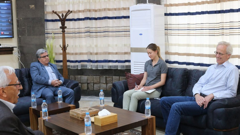 Şandeke Amerîkî bi 8 partiyên Rojavayê Kurdistanê re civiya