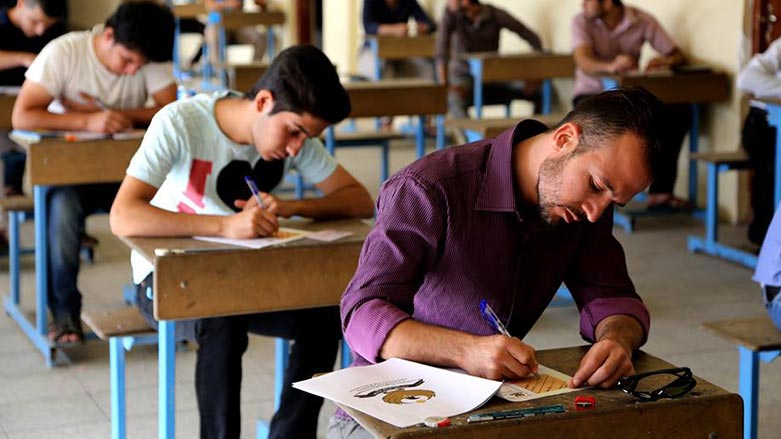 وه‌زاره‌تی په‌روه‌رده‌ خشته‌ی ئه‌زموونه‌كانی دوانزه‌ی ئاماده‌یی و خوێندنی پیشه‌یی و ئیسلامی بڵاوكرده‌وه‌