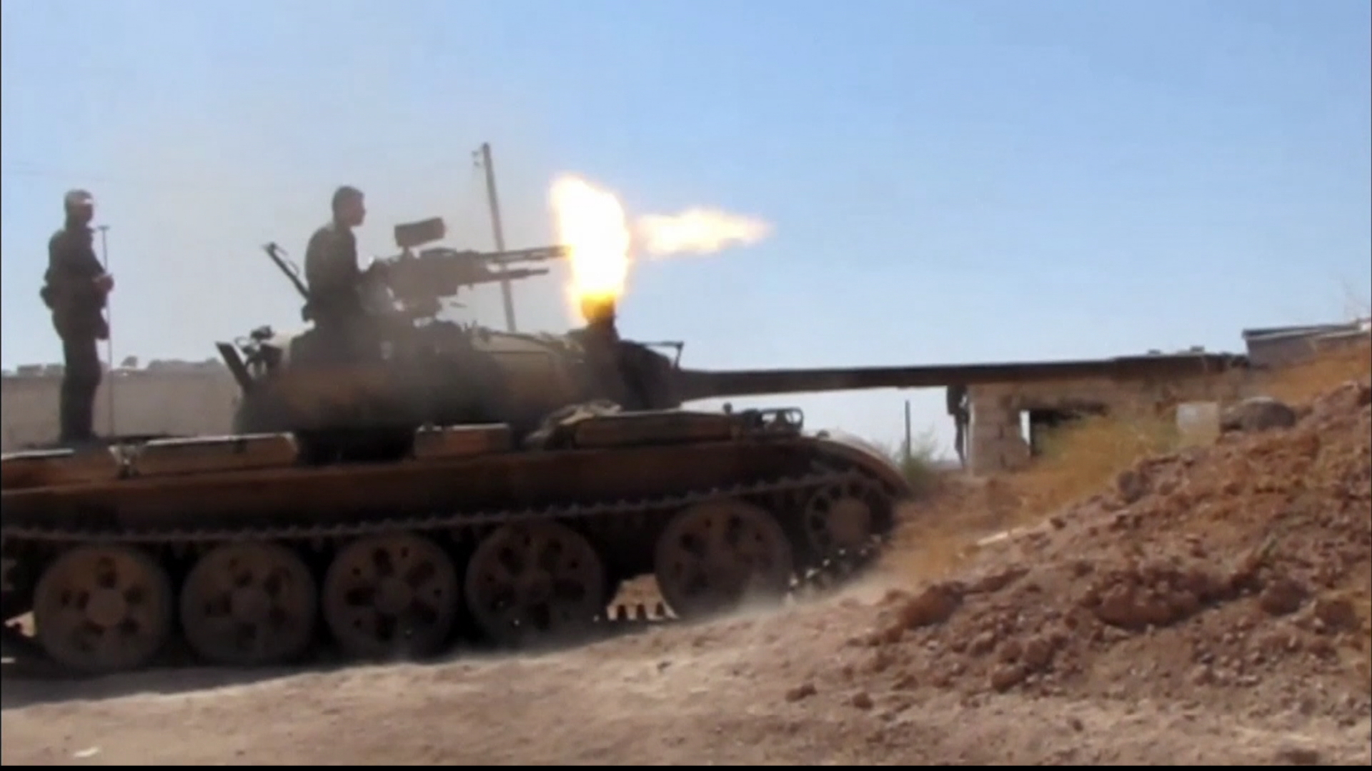 Hejmareka çekdarên opozsyonê û serbazên hikumeta Sûriyê hatin kuştin