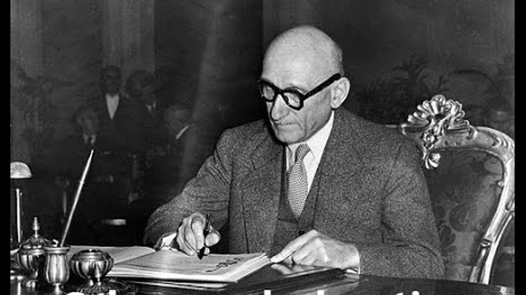 رۆبه‌رت شومان، وه‌زیری ده‌ره‌وه‌ی ئه‌وكاتی فه‌ره‌نسا (1950) كه‌ به‌ باوكی یه‌كێتی ئه‌وروپا داده‌نرێت