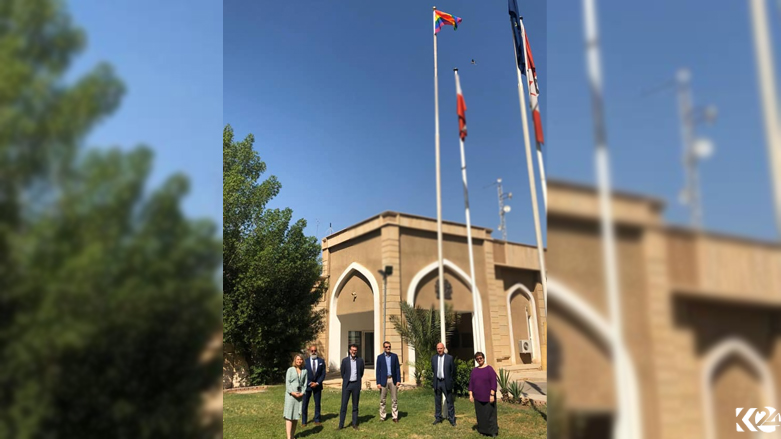 رفع علم المثليين في قلب بغداد - المصدر: البعثة الأوروبية