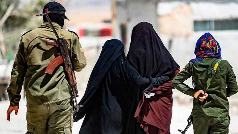Hewla reva 3 jinên DAIŞê ji kampa Holê hat pûçkirin  