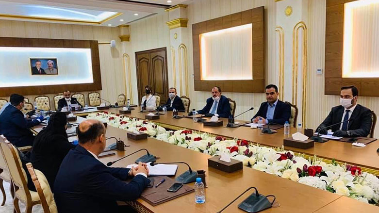 لیژنه‌ی دارایی: پێویسته‌ نرخی بازاڕ له‌گه‌ڵ بڕینی 21%ی ته‌مویلكردنی مووچه‌ی فه‌رمانبه‌ران بگونجێنرێت