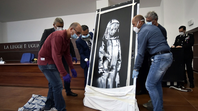 خلعوا الباب بـ"منشار".. سارقو "المرأة الحزينة" بقبضة العدالة