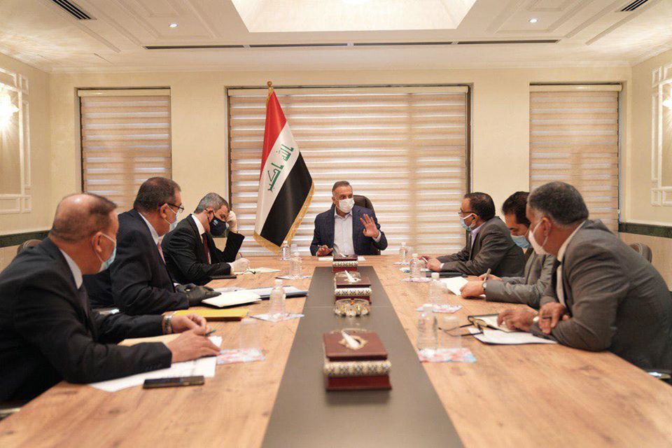 الكاظمي يوجّه بتفعيل مشاريع الكهرباء المتوقفة وتزويد الوقود مجاناً للمولدات الأهلية