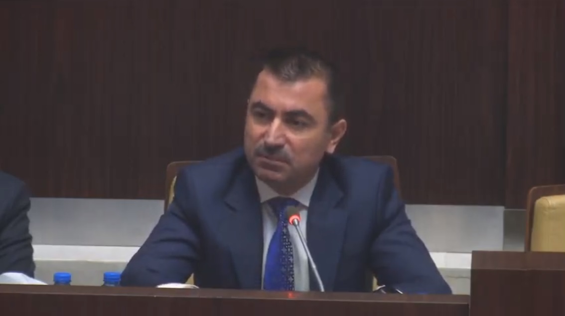 دارا ره‌شید: كاره‌با ده‌ده‌ینه‌ كه‌رتی تایبه‌ت و له‌گه‌ڵ ته‌ملیك كردنی ڤێلا و مه‌زره‌عه‌كان نین