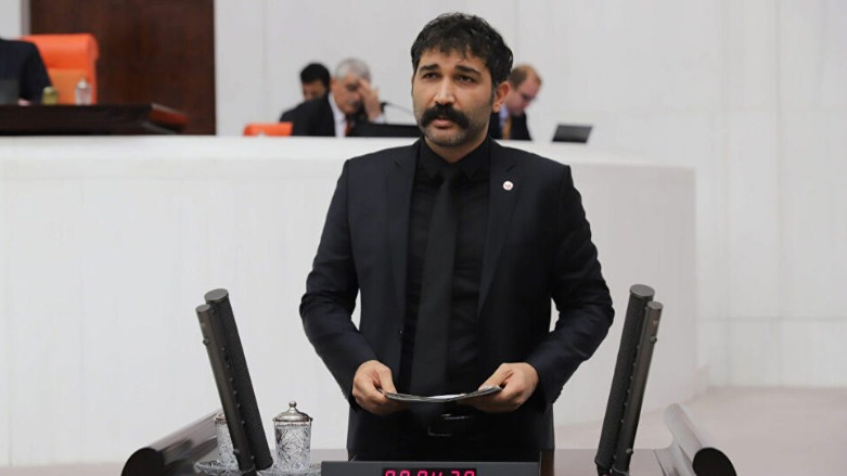Parlamenter Bariş Atay li Stenbolê rastî êrîşê hat